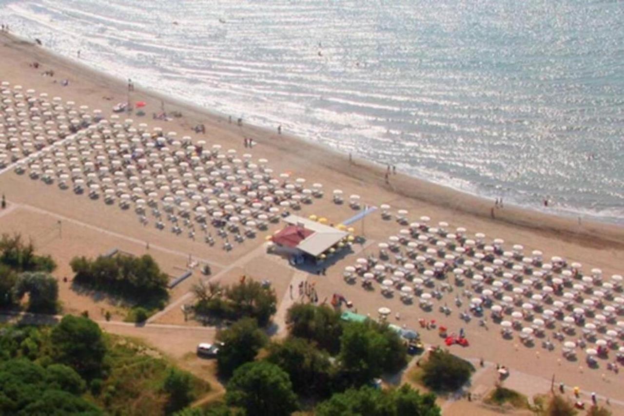 Arco Bungalow Eraclea Mare Eksteriør bilde